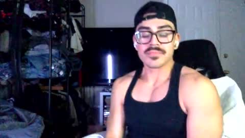 luvrboy77 online show from June 25, 7:11 am