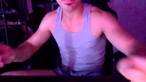 luvrboy77 online show from August 1, 5:35 am