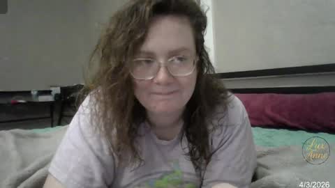 Lux anne online show from April 3, 4:53 am