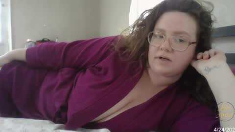 Lux anne online show from April 24, 3:39 pm