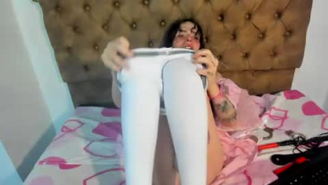 lux_royse online show from August 1, 6:25 pm