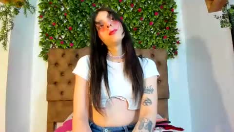 lux_royse online show from August 11, 3:36 pm