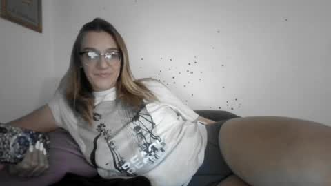 Luxbby69 online show from August 4, 4:09 am