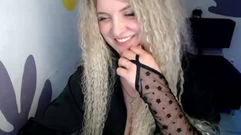 Donna online show from August 10, 1:56 pm