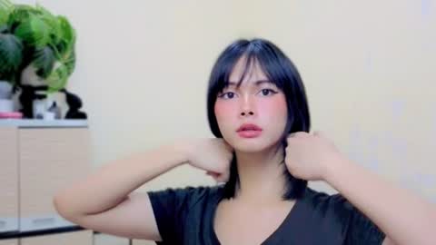 luxe_brat online show from July 31, 11:27 am