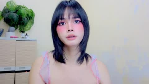 luxe_brat online show from August 1, 4:51 am