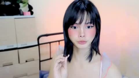 luxe_brat online show from August 3, 7:04 am