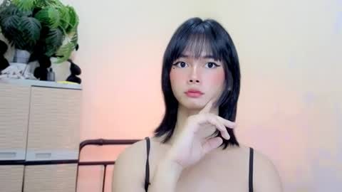 luxe_brat online show from August 6, 5:34 pm