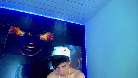 luxecouple55158 online show from July 27, 6:24 pm
