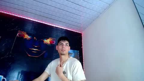 luxecouple55158 online show from August 8, 3:39 am