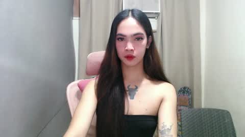 luxenixie online show from August 12, 9:28 pm