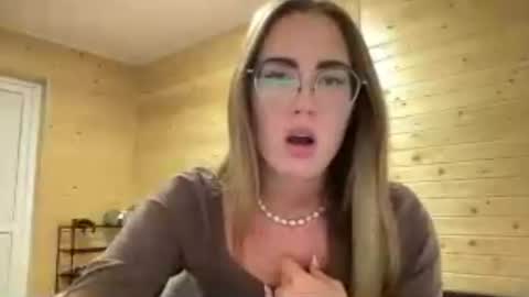 Katie online show from July 21, 6:32 pm