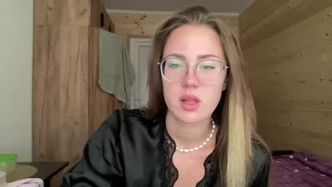 Katie online show from July 30, 6:32 am
