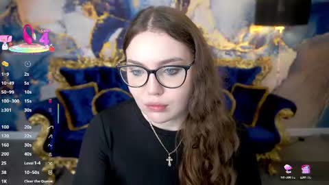 luxsopphia_ online show from August 1, 6:52 am