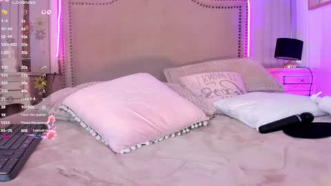 lya_brown online show from August 5, 2:59 pm