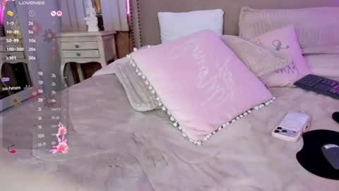 lya_brown online show from August 10, 2:07 pm