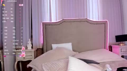 lya_brown online show from August 10, 4:19 pm