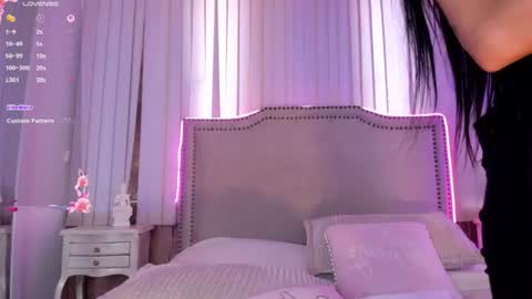 lya_brown online show from August 12, 1:57 pm