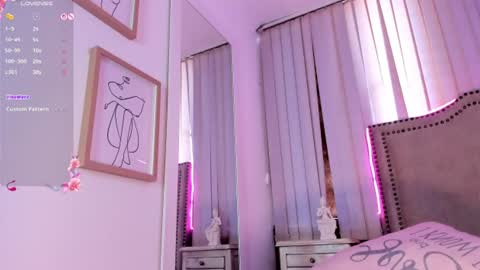 lya_brown online show from August 12, 4:09 pm