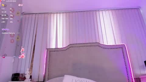 lya_brown online show from August 13, 5:38 pm