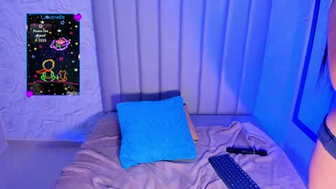 LYA DUBOIS  online show from August 12, 11:29 pm