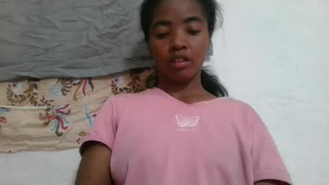 lydie856696 online show from August 12, 1:02 pm