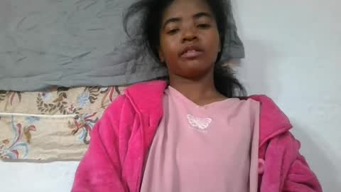 lydie856696 online show from August 12, 8:11 pm