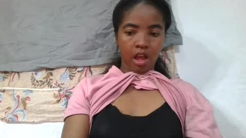 lydie856696 online show from August 13, 4:37 am