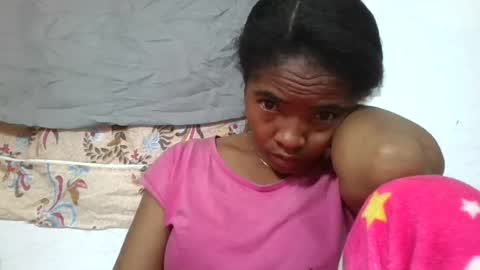 lydie856696 online show from August 14, 1:04 pm