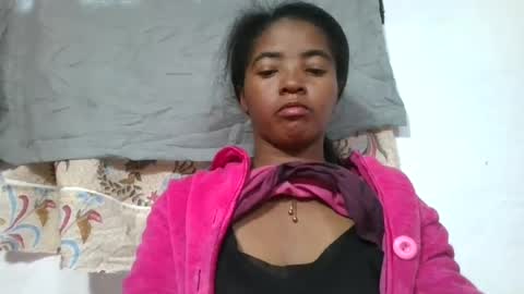 lydie856696 online show from August 14, 2:10 pm