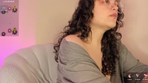 lylah online show from August 5, 1:58 am