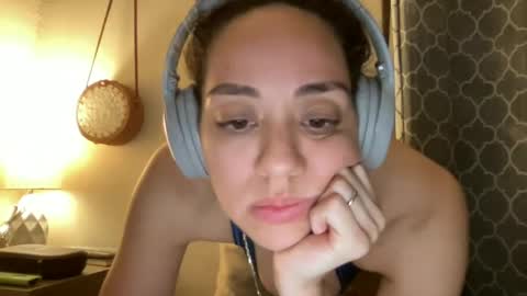 Olivia online show from August 7, 6:24 am