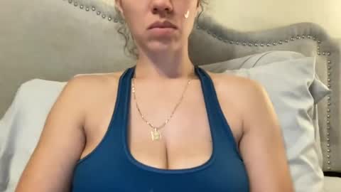 Olivia online show from August 9, 9:27 pm