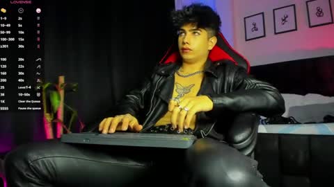 Lyle Bennett online show from July 24, 1:03 pm