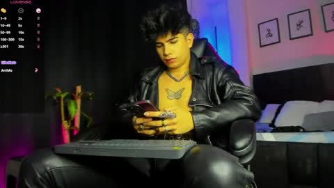 Lyle Bennett online show from July 24, 2:09 pm