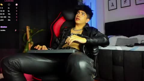Lyle Bennett online show from July 27, 6:46 pm