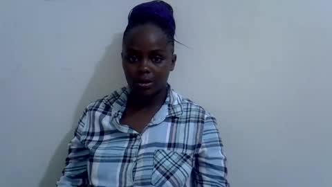lyn_anna online show from August 11, 5:04 pm