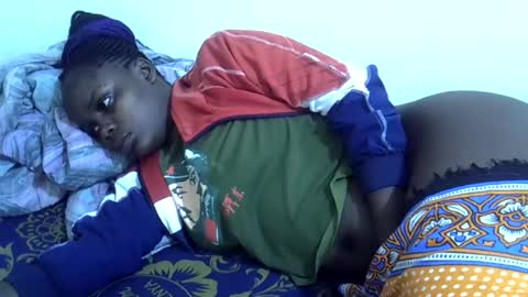 lyn_anna online show from August 13, 5:32 am