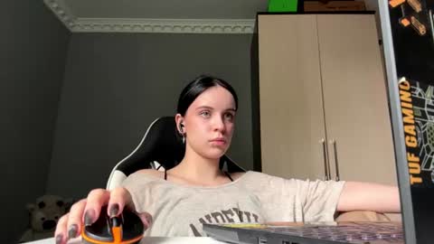 Eva online show from August 10, 9:22 am