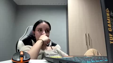 Eva online show from August 11, 1:24 pm