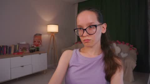 Sara online show from August 8, 9:59 pm
