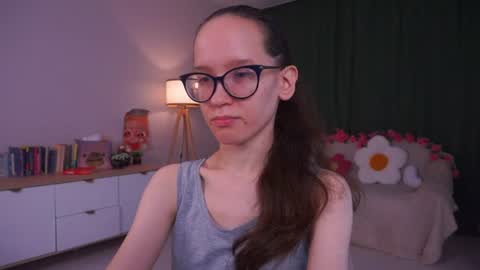 Sara online show from August 9, 4:08 pm