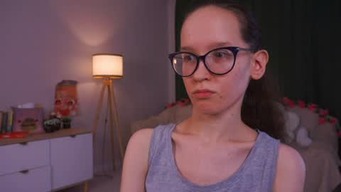 Sara online show from August 9, 8:43 pm