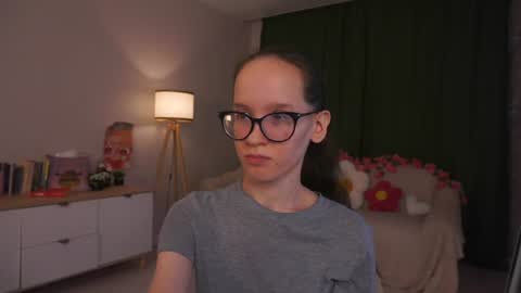 Sara online show from August 11, 6:32 pm