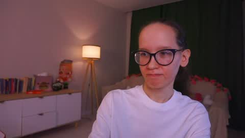 Sara online show from August 12, 6:21 pm