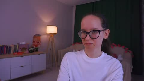 Sara online show from August 12, 11:51 pm
