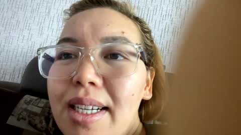 Lynn Monica online show from August 11, 8:05 am