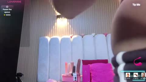 lynn_turner_ online show from July 23, 3:36 pm