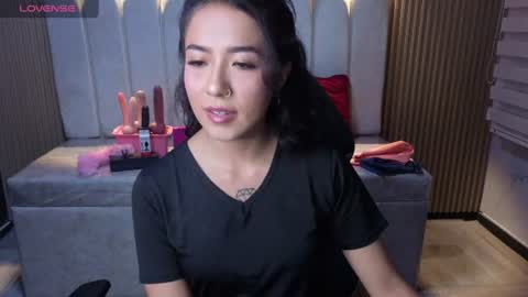 lynn_turner_ online show from July 25, 1:48 pm