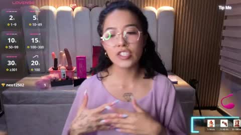 lynn_turner_ online show from August 6, 5:01 pm